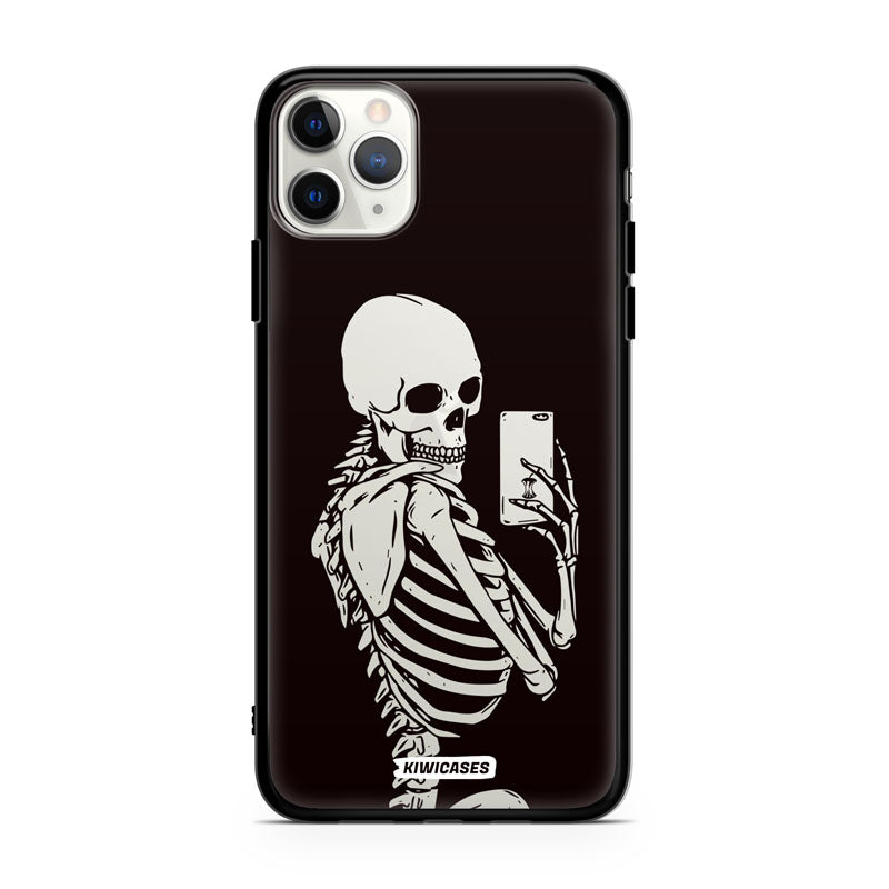Skeleton Selfie