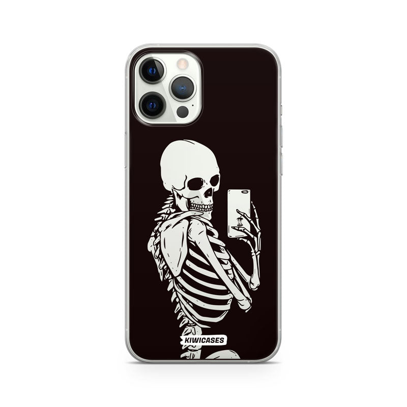 Skeleton Selfie