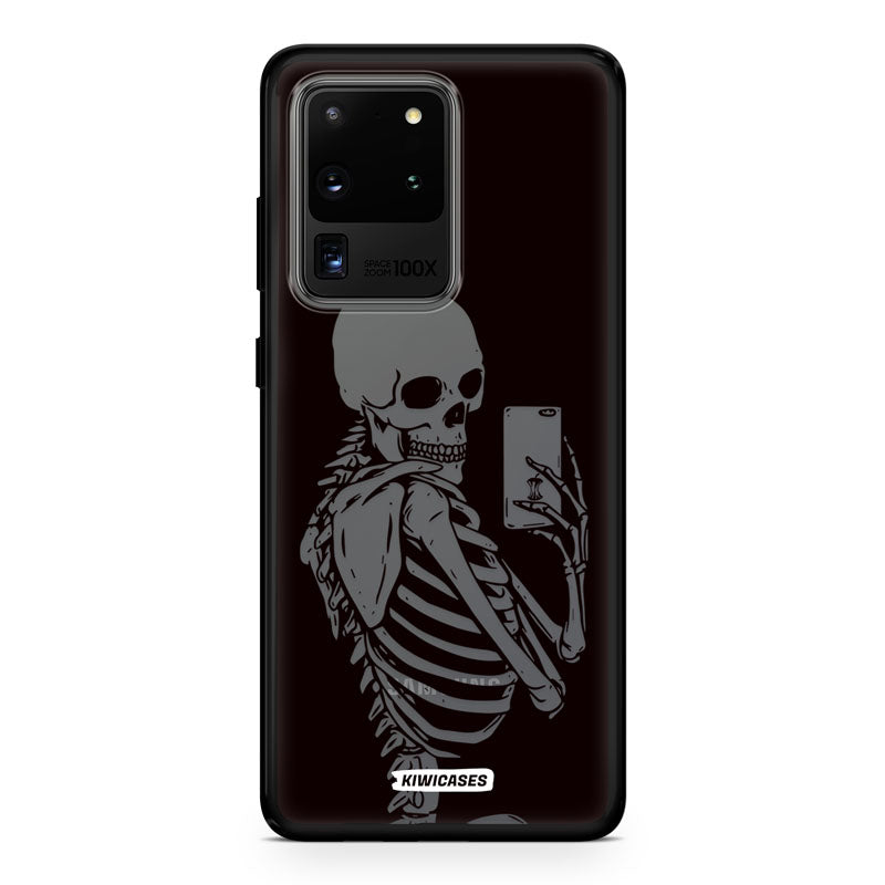 Skeleton Selfie