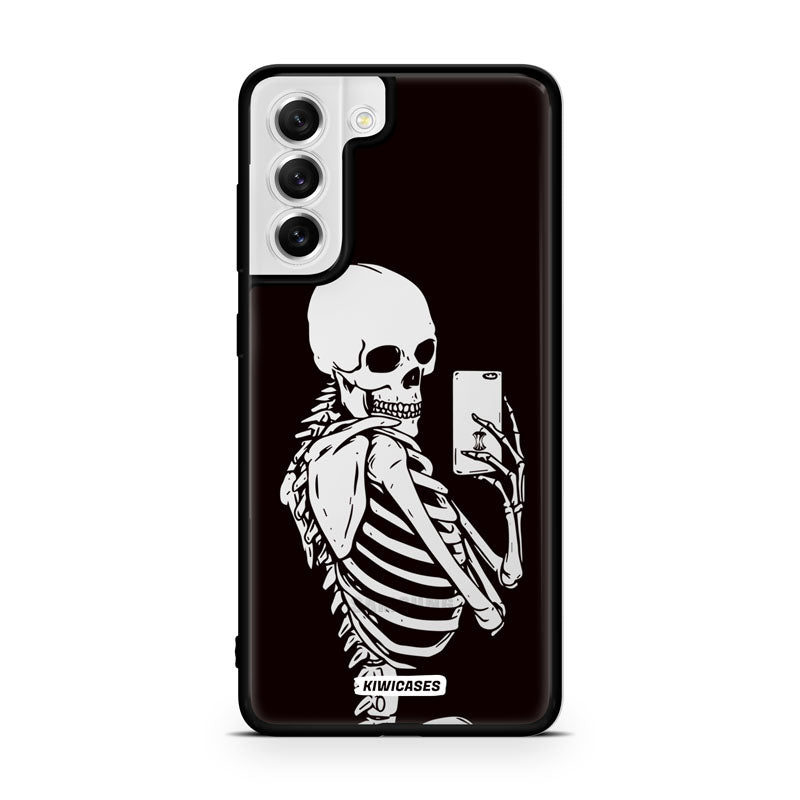 Skeleton Selfie