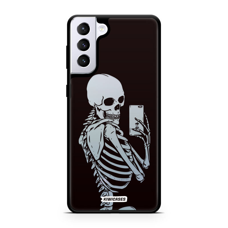 Skeleton Selfie