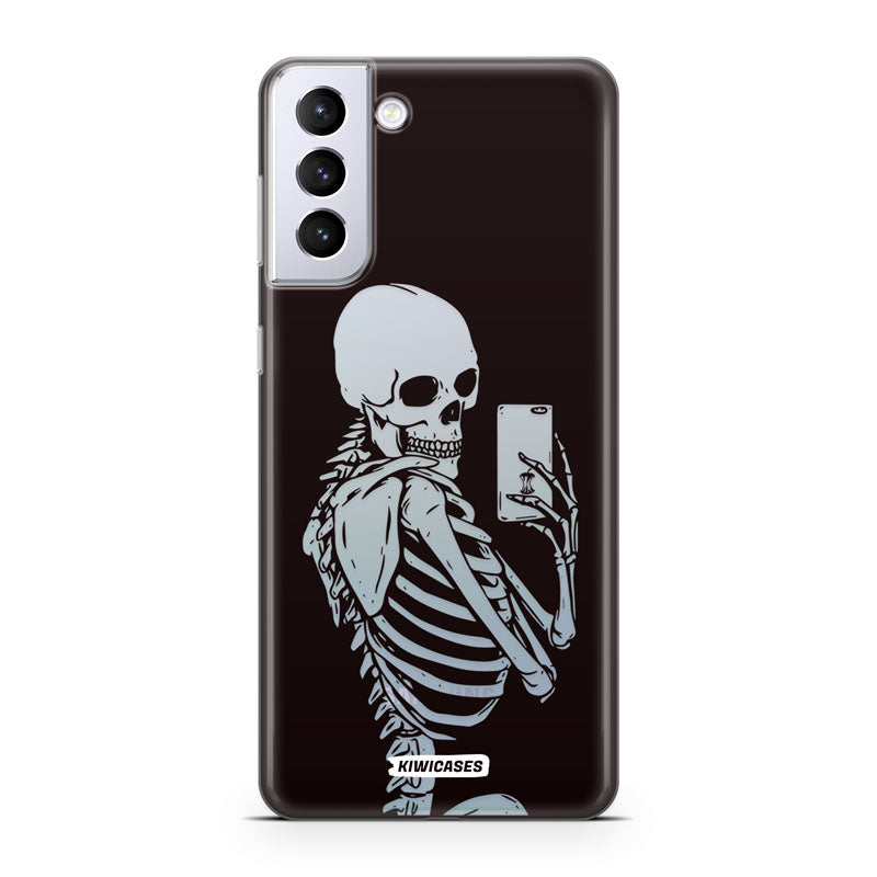 Skeleton Selfie