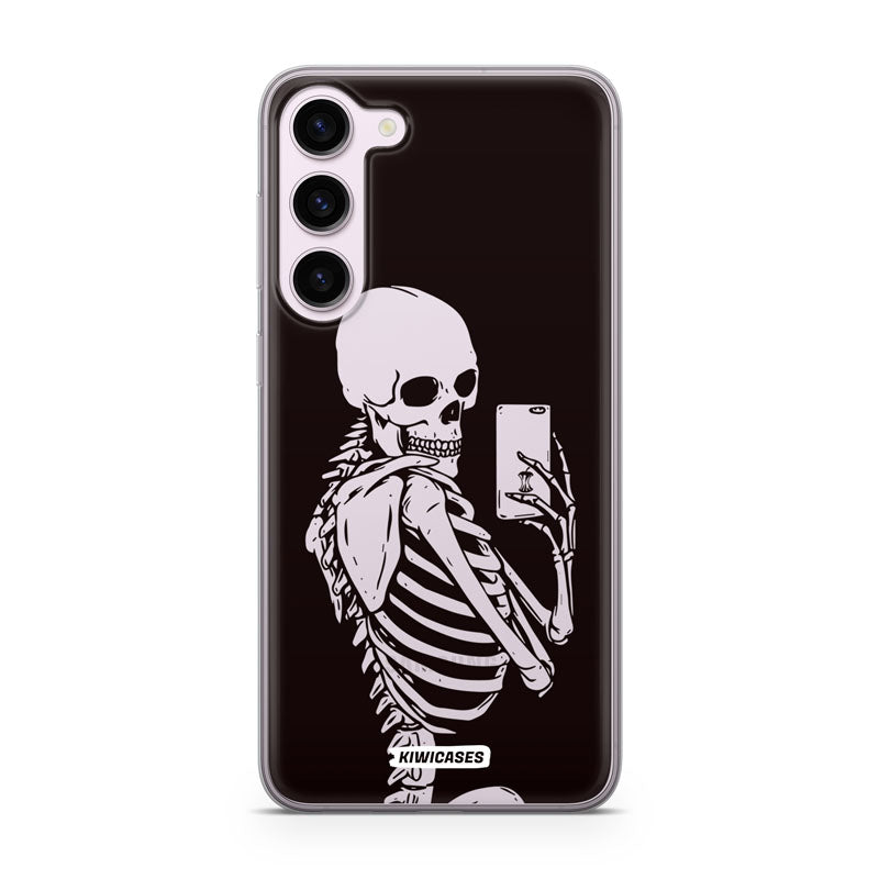 Skeleton Selfie
