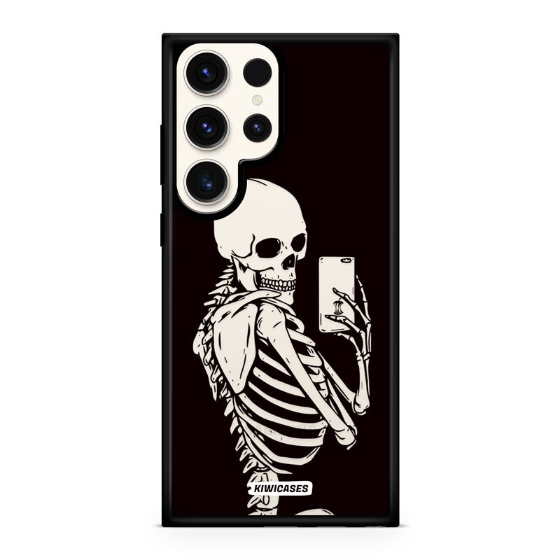 Skeleton Selfie