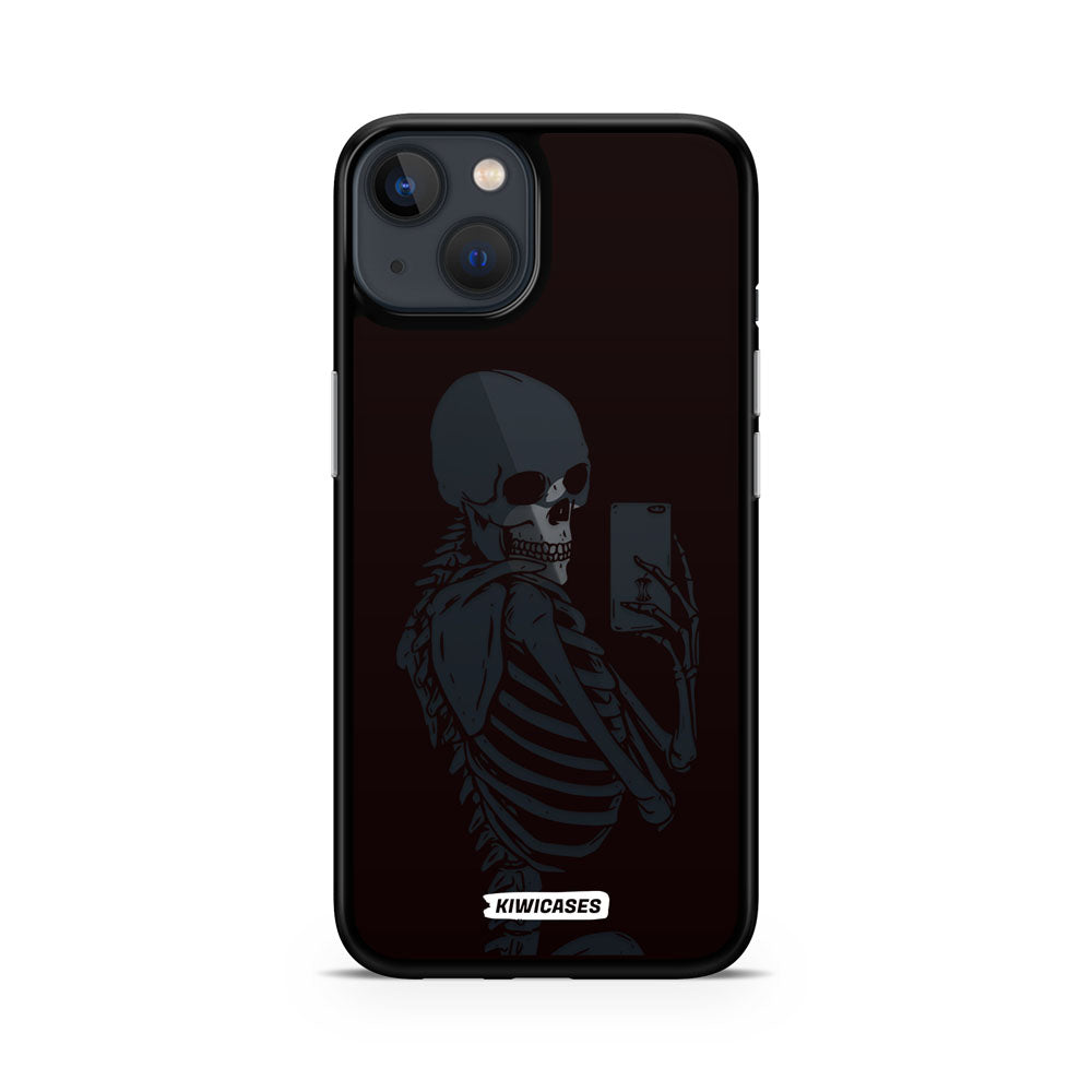 Skeleton Selfie - iPhone 13