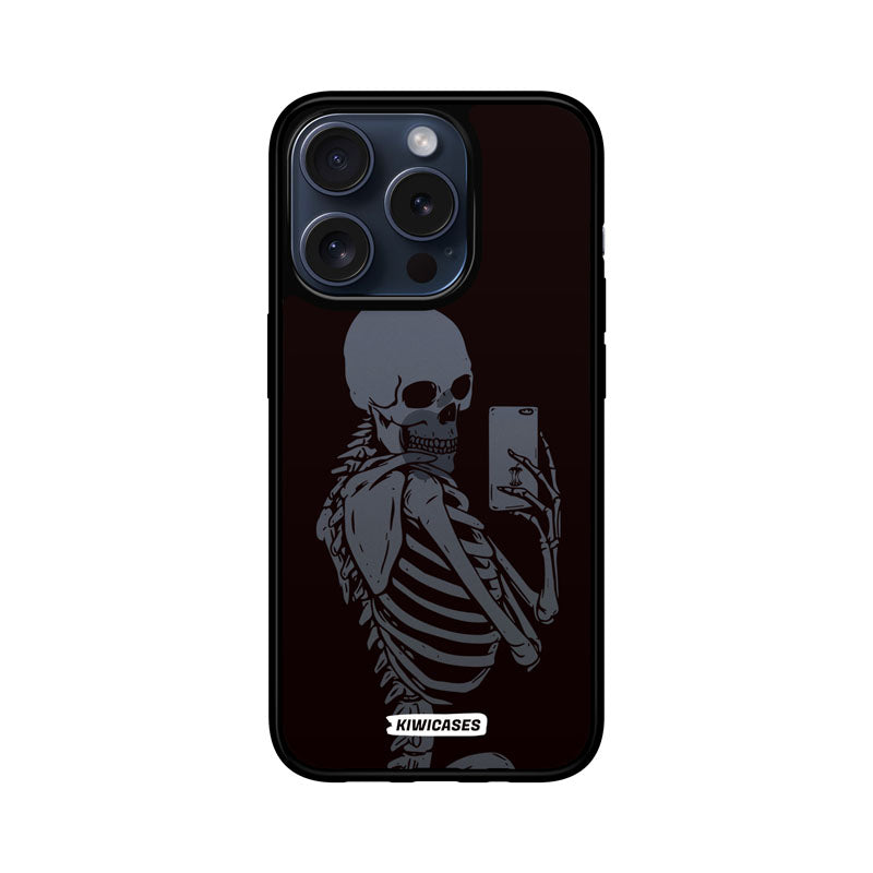 Skeleton Selfie - iPhone 15 Pro